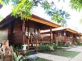 Wooden Bungalow Closes Yellow Bridge Lembongan ホテル詳細