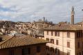 Monolocale panoramico centralissimo San Martino 12 ホテル詳細