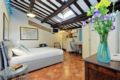 Romantic studio next to Piazza Navona ホテル詳細