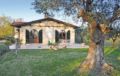 Three-Bedroom Holiday home with a Fireplace in Città di Castello -PG- ホテル詳細