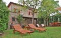 Three-Bedroom Holiday home with a Fireplace in Gaiole in Chianti SI ホテル詳細