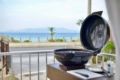 Beautiful beach front of you.Beach side house ONNA ホテル詳細