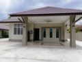 3 Bungalow House Next to Giant Kuala Pilah Lot 21 ホテル詳細