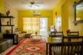 Al Imam's HOMESTAY Apartment Near Sunway Lagoon ホテル詳細