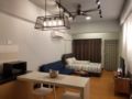 API-API CENTRE APARTMENT Newly RENOVATED Studio ホテル詳細