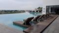 Cozy modern living with infinity swimming pool. ホテル詳細