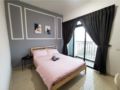Desire Room at Bukit Indah Aeon Mall 1709 R4 ホテル詳細