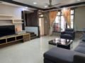 Double Storey Home StayAeon Tebrau CityToppen ホテル詳細