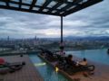 EkoCheras KLCC View Rooftop Pool MRT Direct Access ホテル詳細