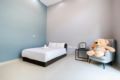 Exquisite 12-14 pax town house ホテル詳細