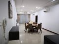 Family Apartment Imperial Suites Kuching ホテル詳細