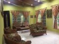 HOMESTAY CIKGU SUNGAI BATU BESI ホテル詳細