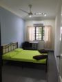 Homestay Subang Jaya Taipan 4BR (12pax) ホテル詳細