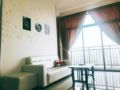 JkHome Molek Regency Golf City View Free WiFI ホテル詳細