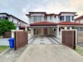 Kota Kemuning Holiday Villa by BeeStay 11 Pax ホテル詳細