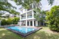 LARGE 6BR Estate with PRIVATE POOL (FREE Parking) ホテル詳細