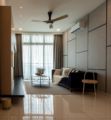 Luxury Smart Apartment w/ Poolview Green Haven ホテル詳細