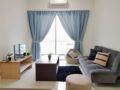 Puchong 11 Pax IOI Mall LRT Cozy Apartment Skypod ホテル詳細