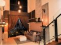 Romantic Highest Duplex, JB CIQ, Kids Friendly ホテル詳細