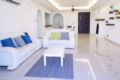 Santorini Seaview Holiday Home Queensbay ホテル詳細