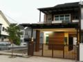 Taman rakyat homestay ホテル詳細