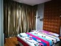 V32 Vince's Homestay i-city 2bedroom condo ホテル詳細