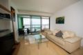 Central Harbor Views Two Bedroom Apartment ホテル詳細