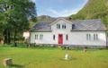 Four-Bedroom Holiday home Eikelandsosen with a Fireplace 02 ホテル詳細