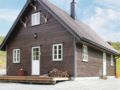 Four-Bedroom Holiday Home in Borgund ホテル詳細