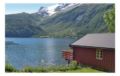 Holiday home Eresfjord Øverås IV ホテル詳細