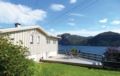 Three-Bedroom Holiday Home in Hatlestrand ホテル詳細