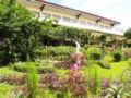 Bed & Breakfast at Royale Tagaytay Country Club ホテル詳細