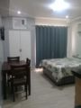 Condo in Makati city with Free WiFi & Netflix ホテル詳細