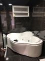 Great luxurious 1 BR w jacuzzi in great building ホテル詳細