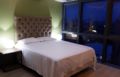 LUXURY 3BR 2Bath WiFi Pool Eastwood City 9 GUESTS ホテル詳細