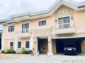 Modern & Cozy Villa near Clark, Angeles, Pampanga ホテル詳細