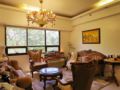 Plush European-style Haven at the Heart of BGC ホテル詳細