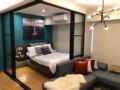 Spacious Bedroom deluxe with balcony near Rockwell ホテル詳細