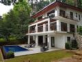 Villa Elisha - A forest hideaway in Antipolo ホテル詳細