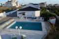 Beach House T6 with Swimming Pool | Ericeira ホテル詳細