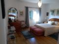 Suite for 3 SesimbraHouse near beach area ホテル詳細