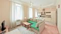 Nevsky 106 with three bedrooms and a living room ホテル詳細