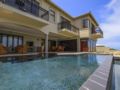 Two Sunsets Bed and Breakfast ホテル詳細