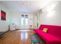 Almodovar Room 35sqm Big Family Room near Ramblas ホテル詳細