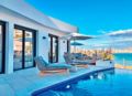 Luxury Apartment with pool by Poniente beach ホテル詳細