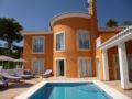 Panoramic 4 bedrooms En suite villa with pool ホテル詳細