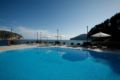 Bahia Camp de Mar Suites ホテル詳細