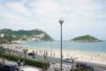 Breathtaking views from terrace in Luxury apartment ホテル詳細