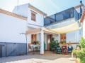 Five-Bedroom Holiday Home in Villanueva del Rey ホテル詳細