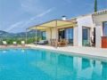 Four-Bedroom Holiday Home in Moscari ホテル詳細